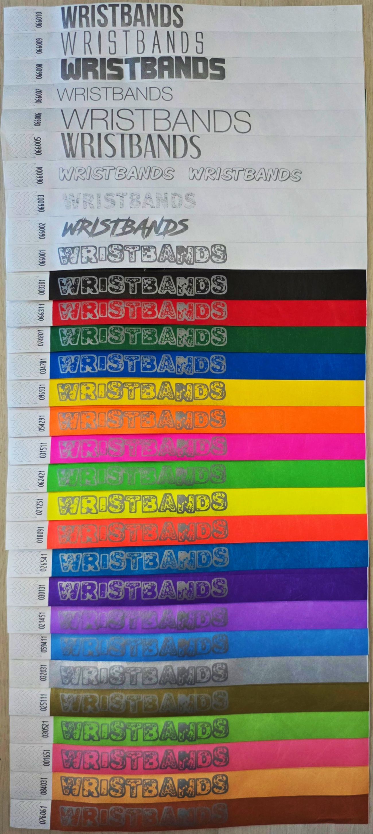 Impression argent sur tous les coloris de bracelets Tyvek
